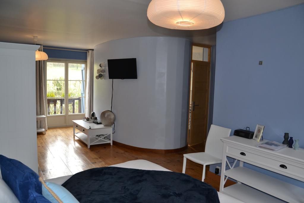 Chambres D'Hotes Villa De Vienne-En-Arthies Room photo
